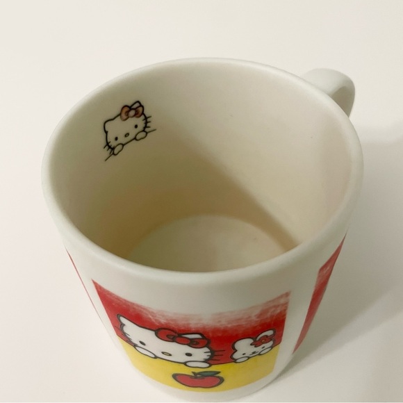 2000 Sanrio Hello Kitty Ceramic Kids Mug - Picture 12 of 16